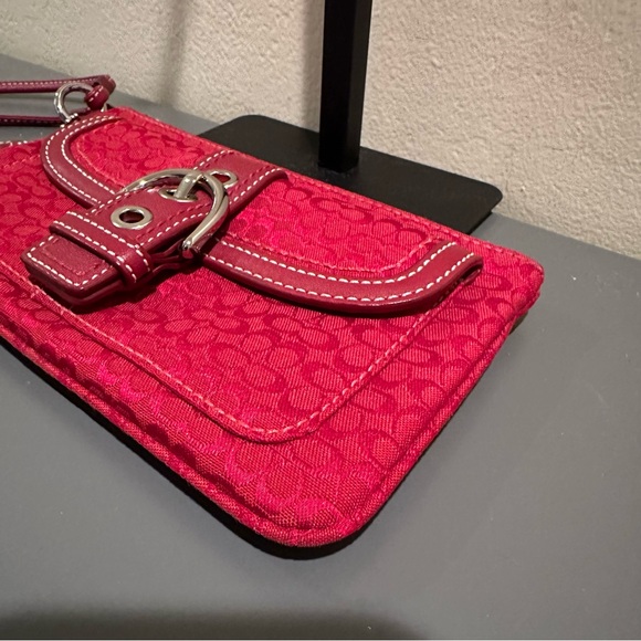 Coach Y2K SOHO Signature C Red Wristlet Clutch - Picture 6 of 9